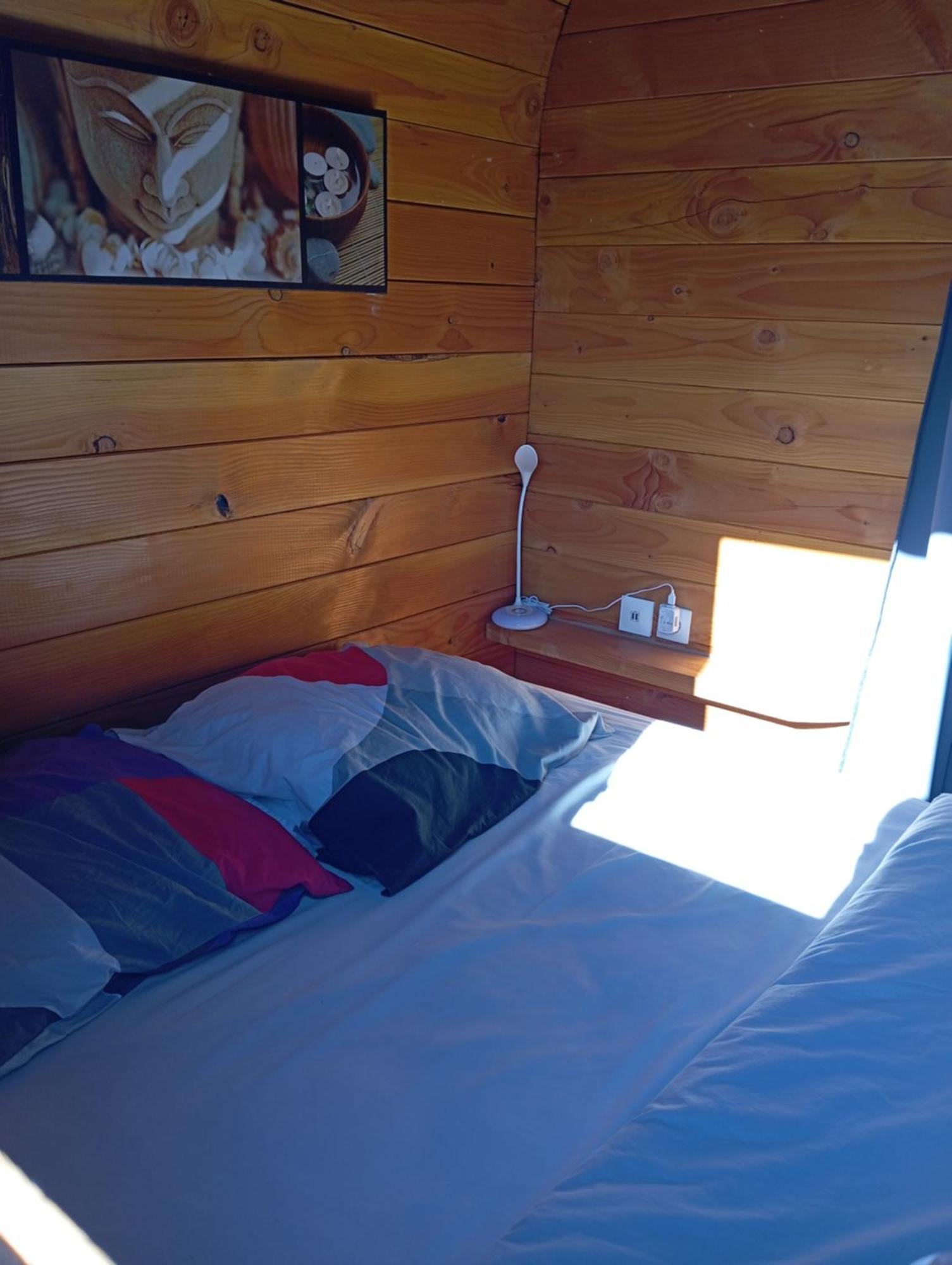 Hotel Cht'I Roulotte La Neuville-du-Bosc Esterno foto
